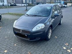 Grau Gebraucht 2009 Fiat Punto Kleinwagen | 1.350 € (Fairer Preis)