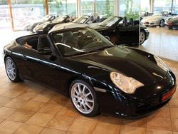 Schwarz Gebraucht 2002 Porsche 911 Carrera Cabriolet Cabrio | 38.800 € (Fairer Preis)