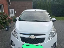Weiß Gebraucht 2011 Chevrolet Spark Kleinwagen | 3.500 € (Etwas zu teuer)