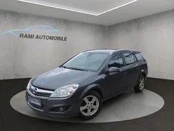 Grau Gebraucht 2010 Opel Astra Kombi | 3.499 € (Fairer Preis)