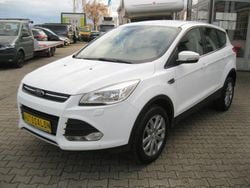 Frozen white Gebraucht 2016 Ford Kuga Trend SUV | 10.690 € (Guter Preis)