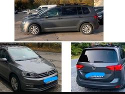 Grau Gebraucht 2015 VW Touran Comfortline Van / Kleinbus | 13.850 € (Teuer)