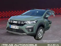 Grau Gebraucht 2024 Dacia Sandero Expression Kleinwagen | 20.449 € (Etwas zu teuer)