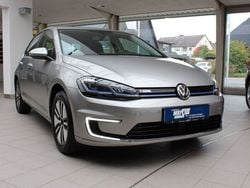 Silber metallic Gebraucht 2018 VW e-Golf Comfortline Kleinwagen | 18.495 € (Teuer)