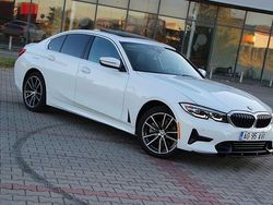 Weiß Gebraucht 2020 BMW 330 Sport Line Limousine | 27.500 € (Superpreis)
