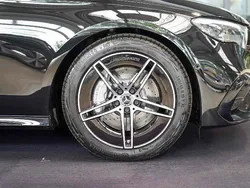 Obsidianschwarz Gebraucht 2024 Mercedes E200 AMG line Kombi | 47.400 € (Guter Preis)