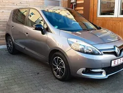 Grau Gebraucht 2016 Renault Scénic III Van / Kleinbus | 8.980 € (Etwas zu teuer)