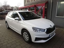 Candyweiss Gebraucht 2023 Skoda Fabia Active Kleinwagen | 16.900 € (Fairer Preis)