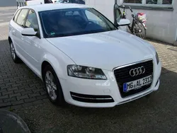 Ibisweiss Gebraucht 2012 Audi A3 Attraction Kleinwagen | 7.650 € (Guter Preis)