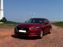 Rot Gebraucht 2017 Mazda 3 Center-Line Limousine | 12.100 € (Guter Preis)