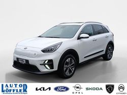 Weiß Gebraucht 2021 Kia Niro Spirit SUV | 20.912 € (Fairer Preis)
