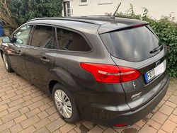 Grau Gebraucht 2017 Ford Focus Business Edition Limousine | 10.100 € (Guter Preis)