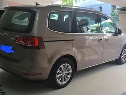 Gold Gebraucht 2018 VW Sharan Trendline Van / Kleinbus | 24.990 € (Fairer Preis)