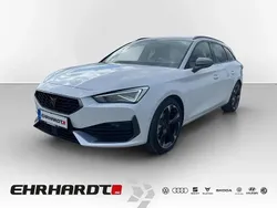Weiß Gebraucht 2024 Cupra Leon Kombi | 33.449 € (Teuer)