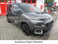 Grau Gebraucht 2020 Citroën Berlingo Feel Van / Kleinbus | 21.390 € (Guter Preis)