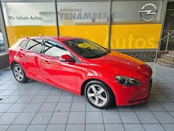 Rot Gebraucht 2014 Volvo V40 You! Kombi | 9.450 € (Fairer Preis)
