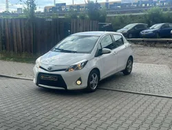 Super white 2 Gebraucht 2013 Toyota Yaris Hybrid Basis Kleinwagen | 7.350 € (Fairer Preis)