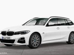 Alpinweiß uni Gebraucht 2022 BMW 330e M Sport Kombi | 31.500 € (Guter Preis)