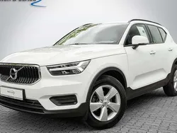 Weiß Gebraucht 2021 Volvo XC40 Momentum SUV | 22.890 € (Superpreis)