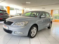 Aquablau metallic Gebraucht 2009 Skoda Octavia Elegance Kombi | 6.490 € (Fairer Preis)