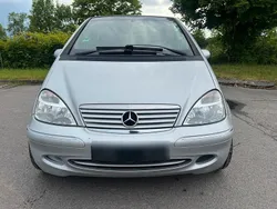 Grau Gebraucht 2001 Mercedes A160 Elegance Limousine | 2.990 € (Teuer)