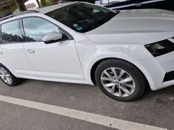 Weiß Gebraucht 2020 Skoda Octavia Tour Kombi | 18.300 € (Guter Preis)