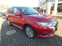 Rot Gebraucht 2019 Mitsubishi Outlander P-HEV Basis SUV | 17.990 € (Guter Preis)