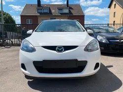 Weiß Gebraucht 2009 Mazda 2 Kleinwagen | 2.749 € (Fairer Preis)