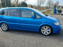 Blau Gebraucht 2002 Opel Zafira OPC Van / Kleinbus | 1.800 € (Fairer Preis)
