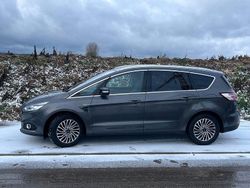 Grau Gebraucht 2019 Ford S-MAX Titanium Van / Kleinbus | 18.000 € (Fairer Preis)