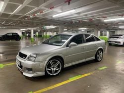 Silber Gebraucht 2004 Opel Vectra GTS Limousine | 3.500 €
