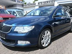 Blau Gebraucht 2013 Skoda Superb Ambition Kombi | 10.998 € (Fairer Preis)