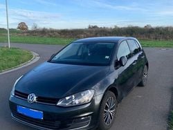 Grau Gebraucht 2016 VW Golf VII Allstar Limousine | 8.900 € (Guter Preis)