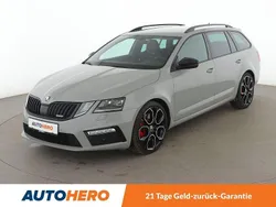 Grau Gebraucht 2018 Skoda Octavia RS Kombi | 20.900 € (Fairer Preis)