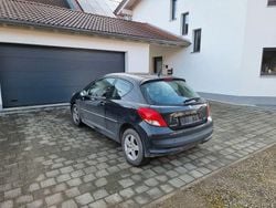 Schwarz Gebraucht 2011 Peugeot 207 Style Limousine | 1.100 € (Superpreis)