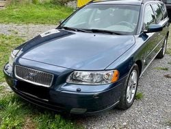 Blau Gebraucht 2006 Volvo V70 Momentum Kombi | 2.400 € (Guter Preis)