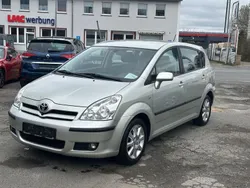 Silber Gebraucht 2005 Toyota Corolla Verso Executive Van / Kleinbus | 5.900 € (Etwas zu teuer)