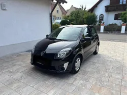 Schwarz Gebraucht 2011 Renault Twingo Kleinwagen | 1.800 €