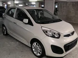 Gelb Gebraucht 2013 Kia Picanto Kleinwagen | 9.000 €