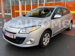 Grau Gebraucht 2011 Renault Mégane III Expression Limousine | 2.990 € (Fairer Preis)