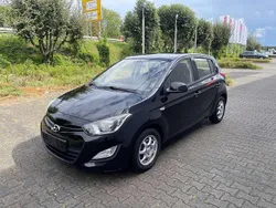 Schwarz Gebraucht 2012 Hyundai i20 Edition Limousine | 3.999 € (Fairer Preis)