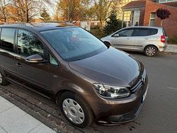 Braun Gebraucht 2013 VW Touran Life Van / Kleinbus | 6.900 € (Superpreis)