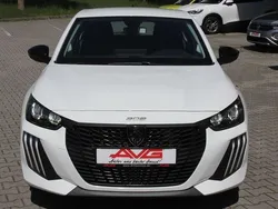 Weiß Gebraucht 2024 Peugeot 208 Active Kleinwagen | 15.950 € (Guter Preis)