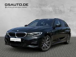 Schwarz Gebraucht 2021 BMW 320e M Sport Kombi | 30.400 € (Guter Preis)