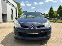 Blau Gebraucht 2009 Renault Clio II Extreme Kleinwagen | 3.500 € (Etwas zu teuer)