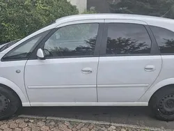 Weiß Gebraucht 2008 Opel Meriva Innovation Van / Kleinbus | 2.800 € (Fairer Preis)