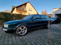 Grün Gebraucht 1995 Audi 80 Kombi | 3.400 €