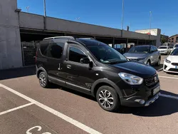 Schwarz Gebraucht 2018 Dacia Dokker Celebration Van | 10.500 € (Fairer Preis)