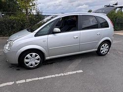 Grau Gebraucht 2004 Opel Meriva Van / Kleinbus | 2.000 € (Guter Preis)