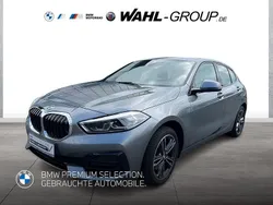 Grau Gebraucht 2022 BMW 118 Sport Line Kleinwagen | 23.490 € (Fairer Preis)